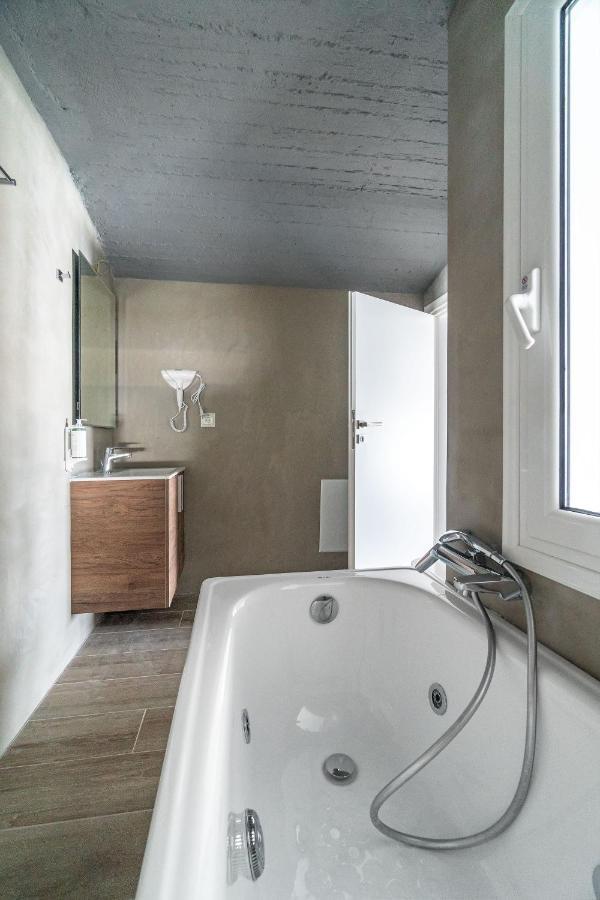 Costa Vasia Boutique Apartments Врахаті Екстер'єр фото